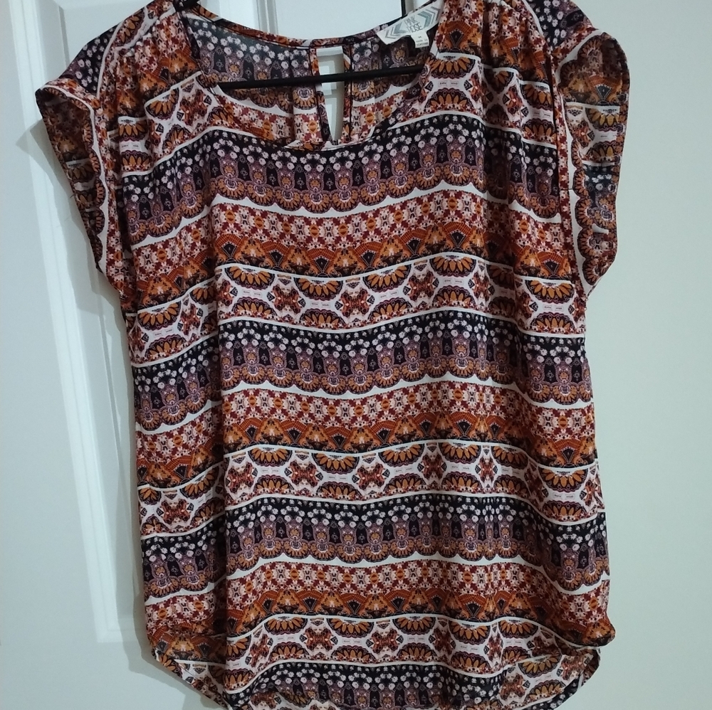 Medium tribal top